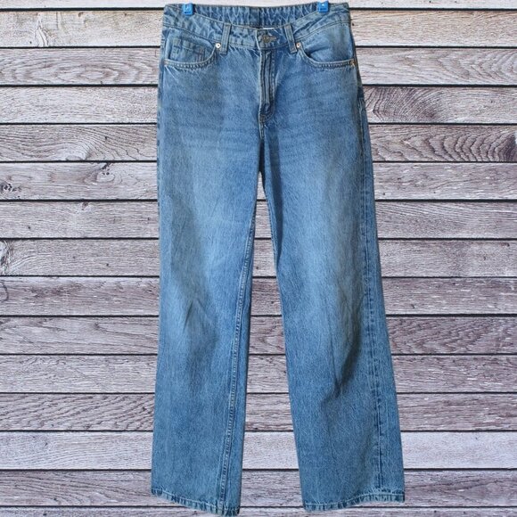 H&M Divided Women's Size 2 Denim Casual Jeans Acid Wash? High Waisted - Picture 1 of 7